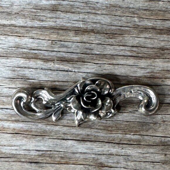 Vintage Deep Scuptured Sterling Silver Rose Brooch Repousse Leaves Bar Pin - Picture 1 of 5